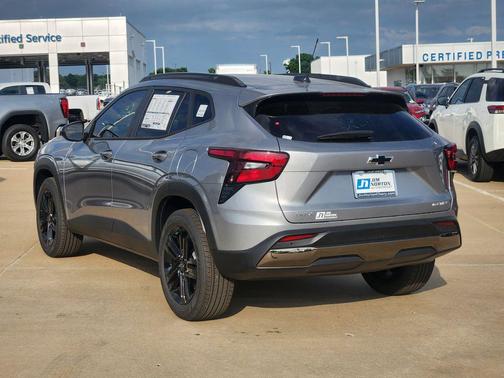 Sterling Gray Metallic 2026 Chevrolet Trax FWD ACTIV
