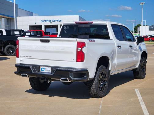 Summit White 2026 Chevrolet Silverado 1500 LT Trail Boss