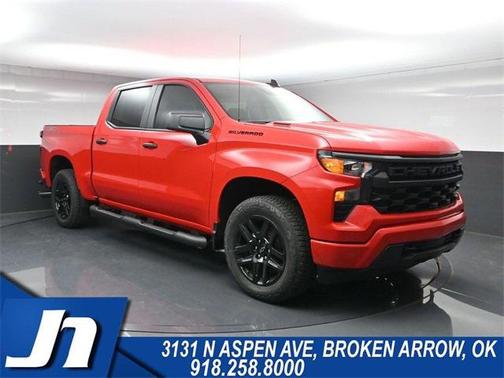 2025 Chevrolet Silverado 1500 Custom