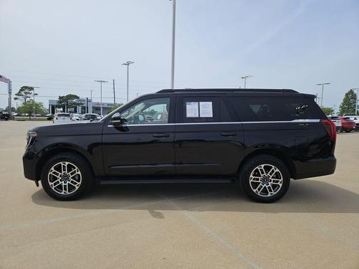 Black Metallic 2025 Ford Expedition Max Active 4x4