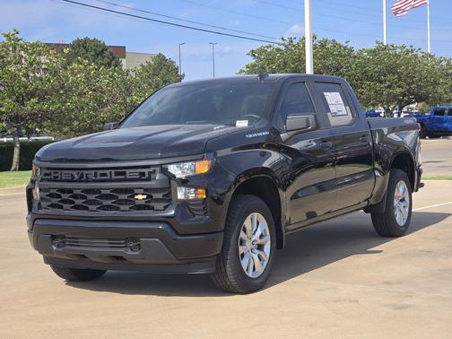 Black 2026 Chevrolet Silverado 1500 Custom