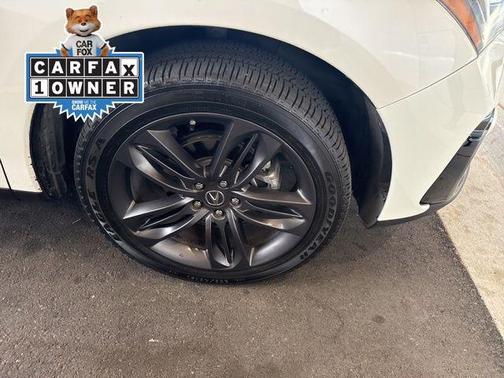 White Diamond Pearl 2019 Acura RDX A-Spec