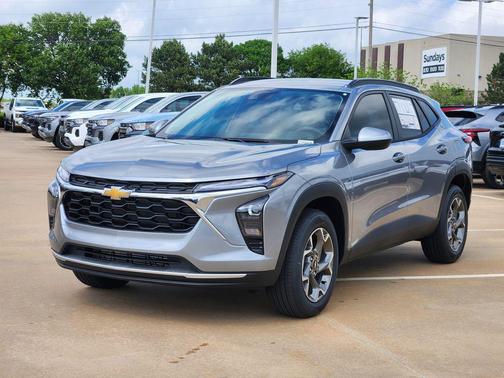 Sterling Gray Metallic 2026 Chevrolet Trax LT