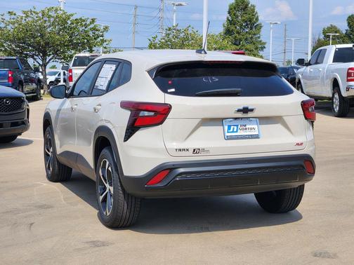 2026 Chevrolet Trax FWD 1RS