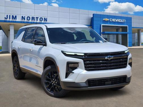 Polar White Tricoat 2026 Chevrolet Traverse LT