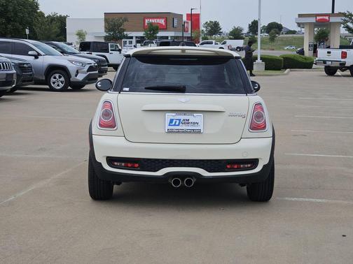 Pepper White 2012 MINI Cooper S Base