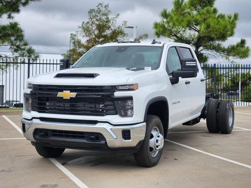 2025 Chevrolet Silverado 3500 WT