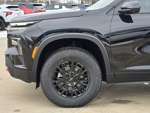 Mosaic Black Metallic 2026 Chevrolet Traverse AWD Z71