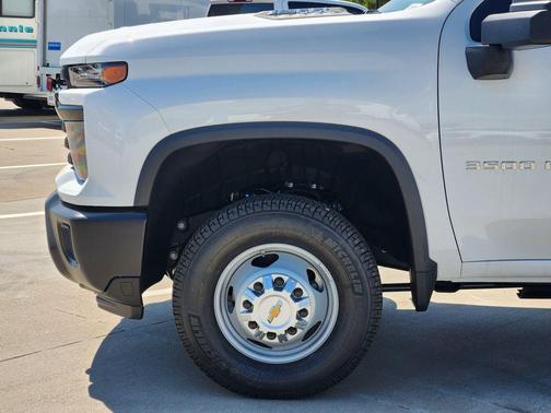 2025 Chevrolet Silverado 3500 WT