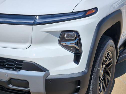 2026 Chevrolet Silverado EV LT