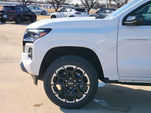 Summit White 2026 Chevrolet Colorado Z71