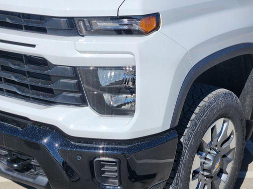 2026 Chevrolet Silverado 2500 Custom