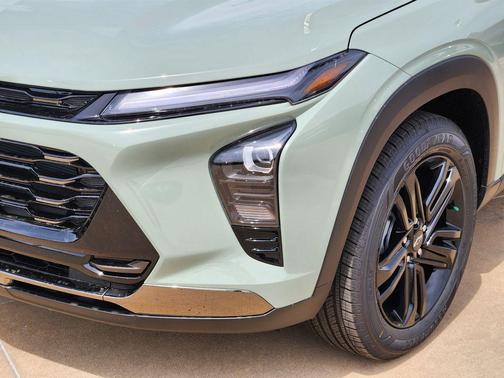 Cacti Green 2026 Chevrolet Trax FWD ACTIV