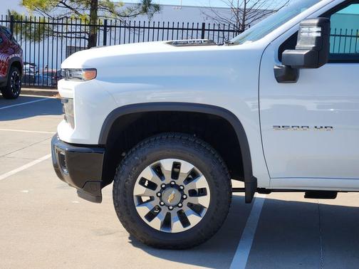 2026 Chevrolet Silverado 2500 Custom