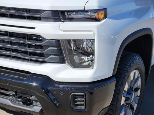 2026 Chevrolet Silverado 2500 Custom