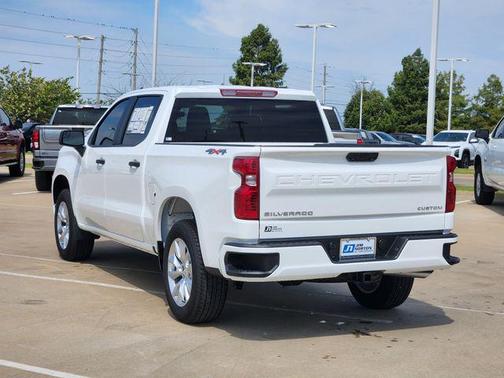 2026 Chevrolet Silverado 1500 Custom