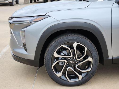 Sterling Gray Metallic 2026 Chevrolet Trax FWD 2RS