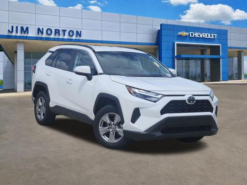Ice Cap 2024 Toyota RAV4 XLE