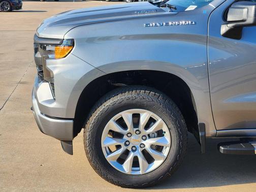 Sterling Gray Metallic 2026 Chevrolet Silverado 1500 Custom
