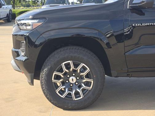 Black 2026 Chevrolet Colorado Z71