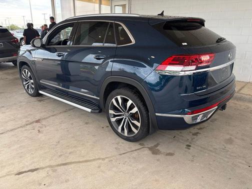 Blue Metallic 2023 Volkswagen Atlas Cross Sport 3.6L V6 SEL Premium R-Line
