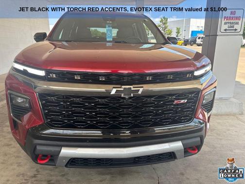 Radiant Red Tintcoat 2024 Chevrolet Traverse Z71
