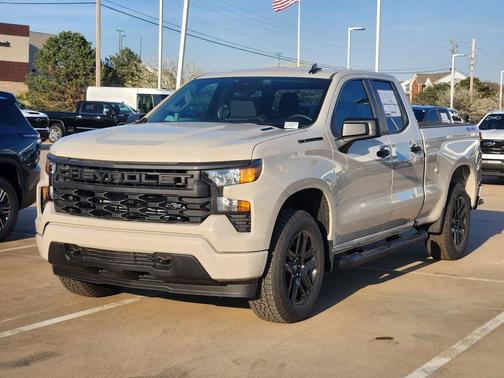 White Sands 2026 Chevrolet Silverado 1500 Custom
