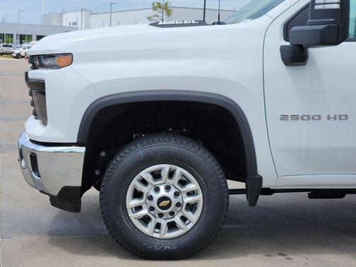 Summit White 2026 Chevrolet Silverado 2500 WT