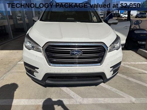 Crystal White Pearl 2022 Subaru Ascent Limited 7-Passenger