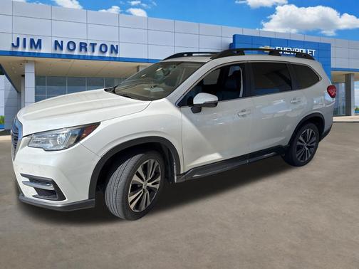 Crystal White Pearl 2022 Subaru Ascent Limited 7-Passenger