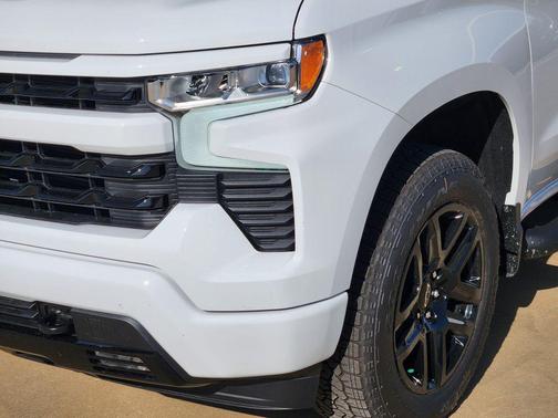 Summit White 2026 Chevrolet Silverado 1500 RST