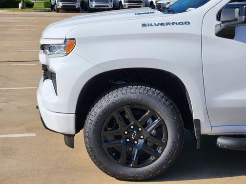 Summit White 2026 Chevrolet Silverado 1500 RST