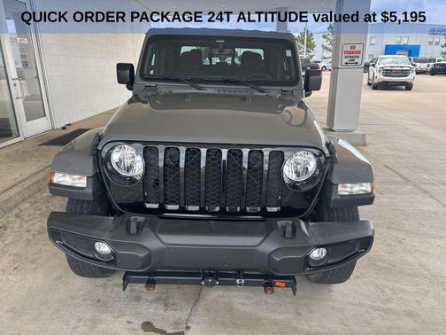 Sting-Gray Clearcoat 2022 Jeep Gladiator Altitude 4x4