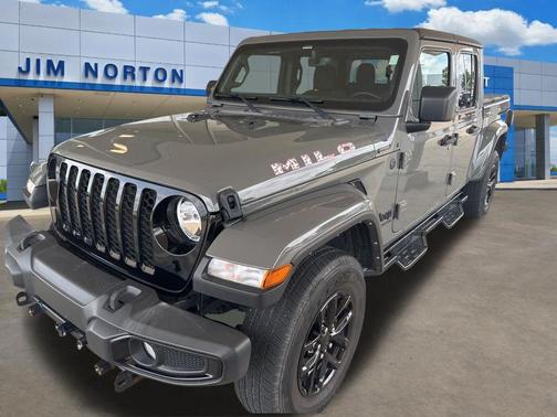 Sting-Gray Clearcoat 2022 Jeep Gladiator Altitude 4x4