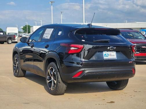 Black Metallic 2026 Chevrolet Trax FWD 1RS