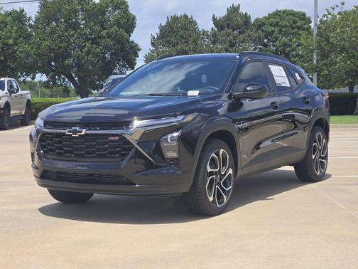 Black Metallic 2026 Chevrolet Trax FWD 2RS