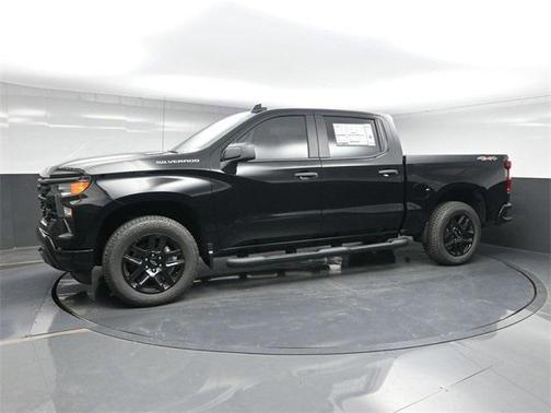 2025 Chevrolet Silverado 1500 Custom