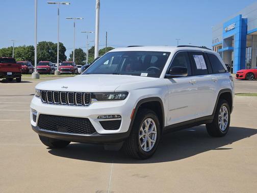 Bright White Clearcoat 2023 Jeep Grand Cherokee Limited