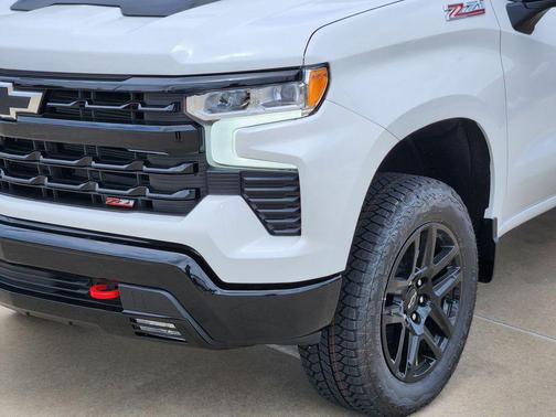 Summit White 2026 Chevrolet Silverado 1500 LT Trail Boss