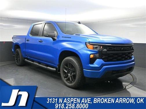 2025 Chevrolet Silverado 1500 Custom