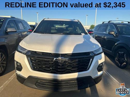 Iridescent Pearl Tricoat 2023 Chevrolet Traverse Premier