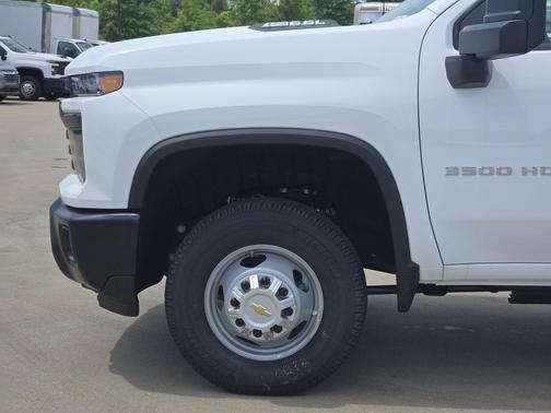 Summit White 2026 Chevrolet Silverado 3500 WT
