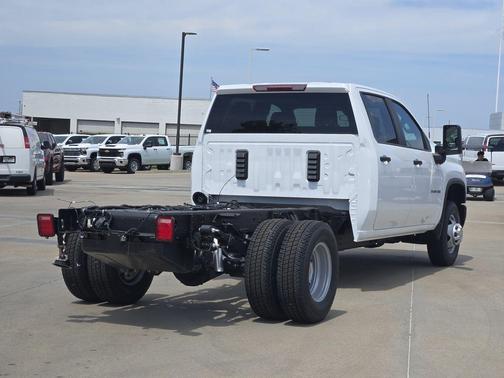 Summit White 2026 Chevrolet Silverado 3500 WT