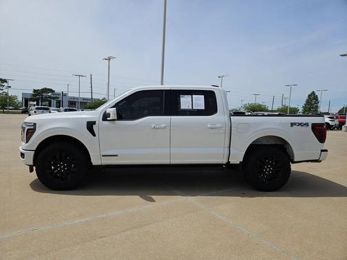 Star White Metallic Tri-Coat 2025 Ford F-150 Lariat