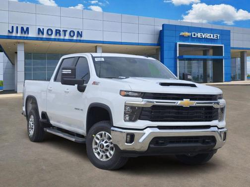 Summit White 2026 Chevrolet Silverado 2500 LT