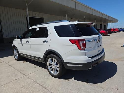 White Platinum Clearcoat Metallic 2018 Ford Explorer Limited