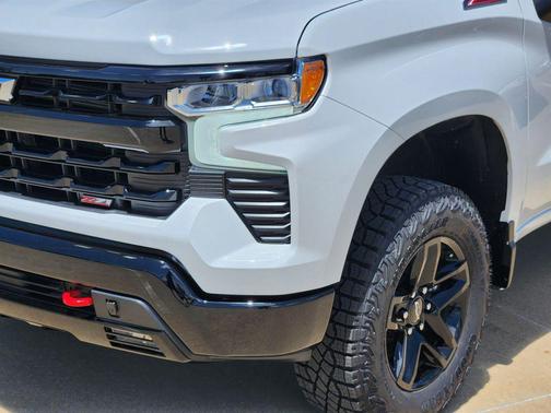 Summit White 2026 Chevrolet Silverado 1500 LT Trail Boss