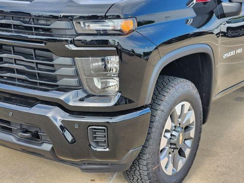 Black 2026 Chevrolet Silverado 2500 Custom
