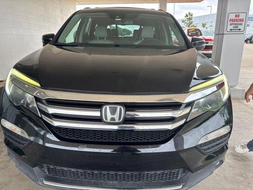 Black 2017 Honda Pilot Touring