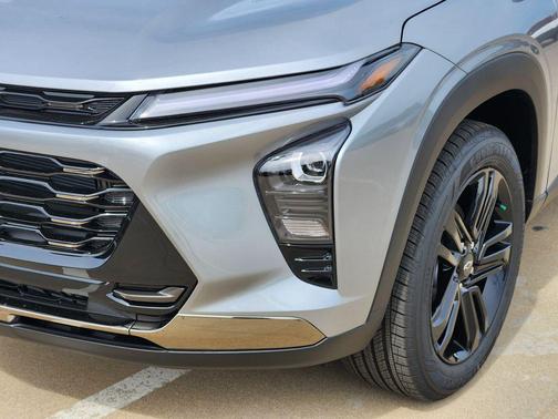 Sterling Gray Metallic 2026 Chevrolet Trax FWD ACTIV